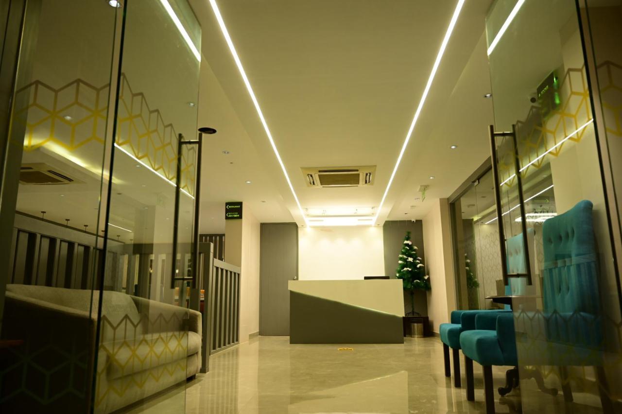 Sterling Keys By Tgi Hotel Бангалор Екстериор снимка